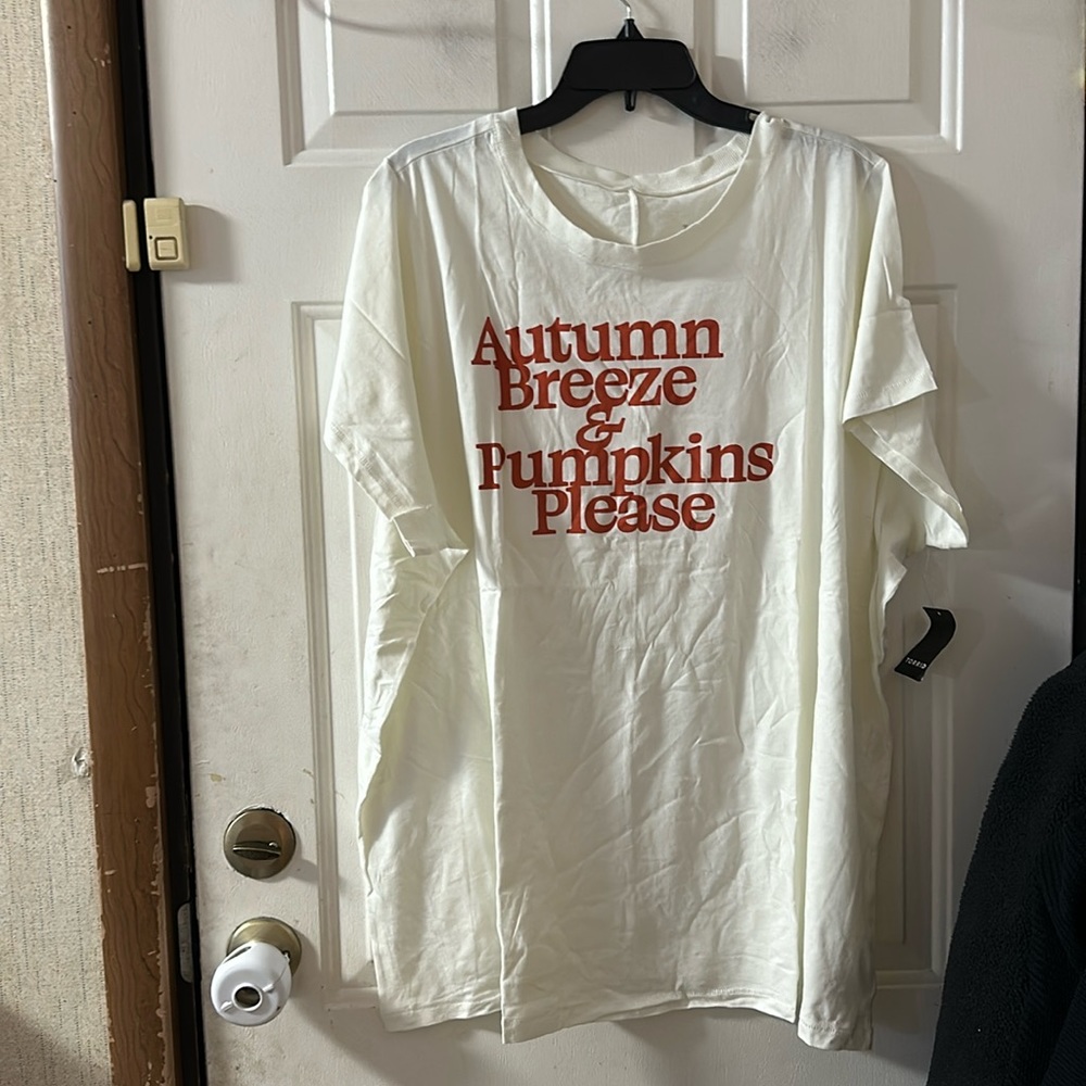 TORRID Autumn Vintage Cotton Crew Neck Tee: OFF-WHITE: NWT: SIZE 4